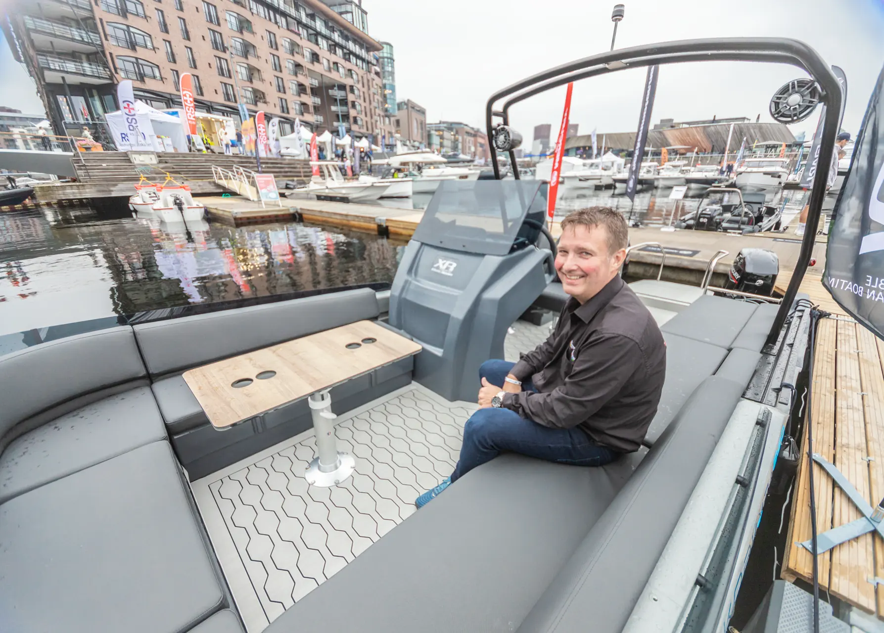 Banebrytende fra River Boats: Reidar Gjølstad har "overraskende premiere" på Rivers nye 21-foter.