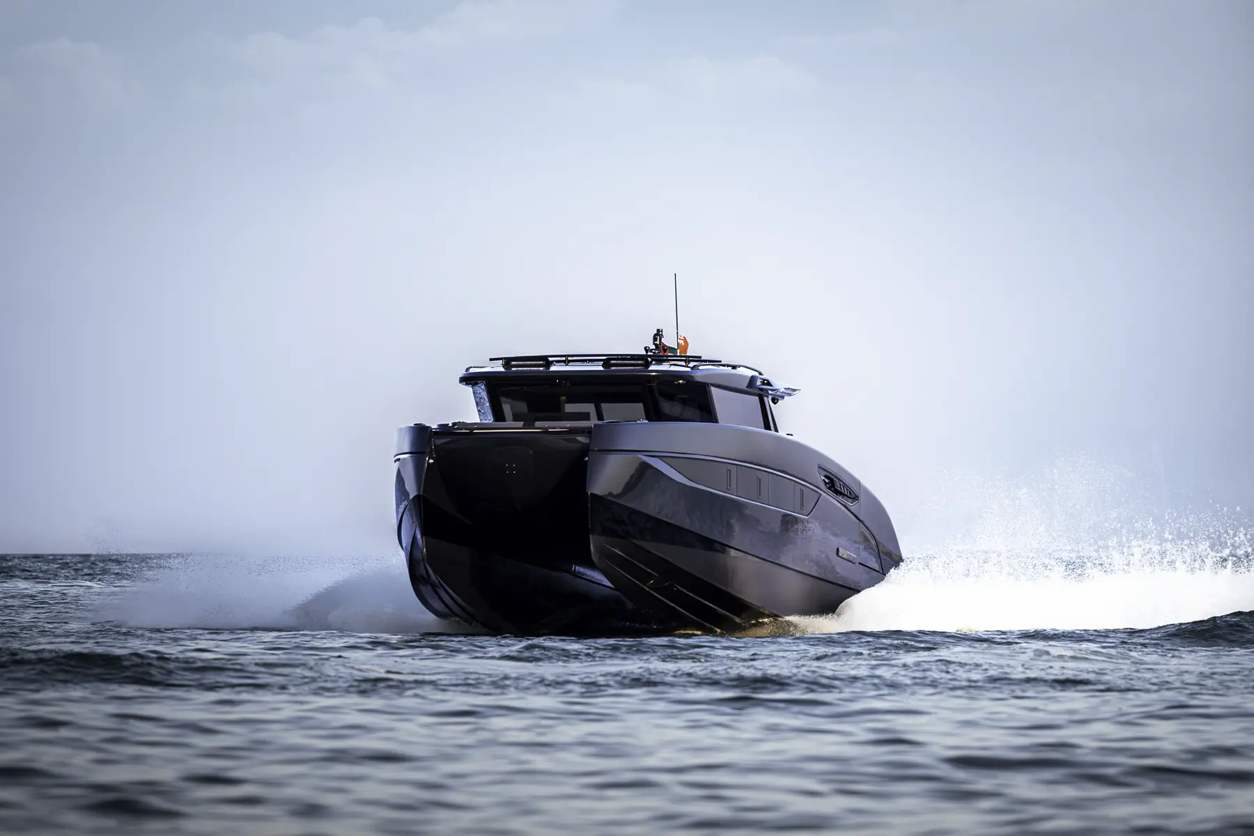 Brabus Ultima 55 bygger videre på Sunreefs eksisterende Ultima 55. Alle foto: Brabus Marine